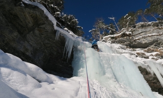 Ice climbing courses