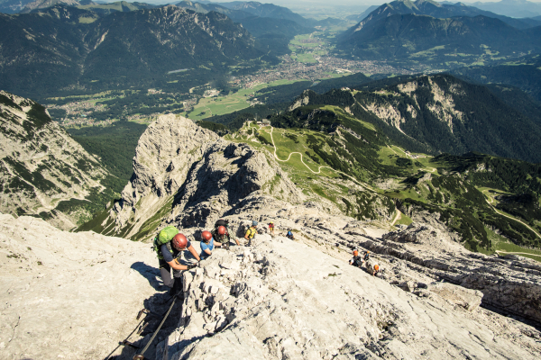 Über die Ferrata auf die Alpspitze - Warum eine geführte Tour mit Bergführer Sinn macht? - Geführte Tour über die Ferrata auf die Alpspitze 