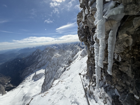 Aktuelle Verhältnisse an der Zugspitze und im Höllental - Aktuelle Verhältnisse an der Zugspitze | Alpinschule Garmisch