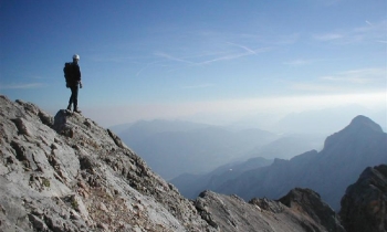 Guided climbing tour over Jubiläumsgrat ridge with overnight stay on the Zugspitze