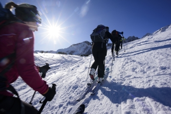 Ski touring weekend for beginners at the...