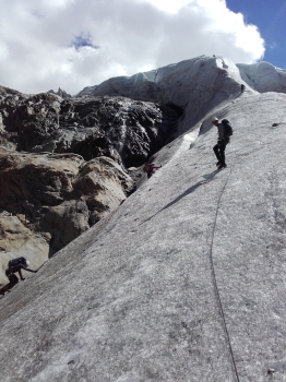 Glacier/mountaineering course for beginners at the Wildspitze