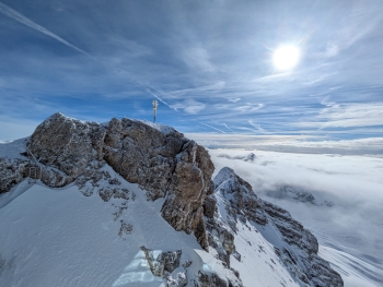 Snowshoe tour on the Zugspitze