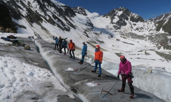 Glacier/mountaineering course for beginners with ascent...