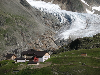 Glacier/mountaineering course for beginners at the Wildspitze 28.06 - 01.07.2024