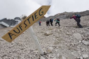 Hiking tour onto Zugspitze (2962m) via Reintal 25.07 - 26.07.2024