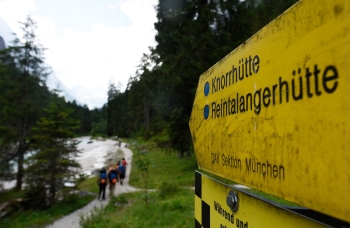 Hiking tour onto Zugspitze (2962m) via Reintal 27.07 - 28.07.2024