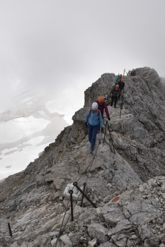 Hiking tour onto Zugspitze (2962m) via Reintal 26.09 - 27.09.2024