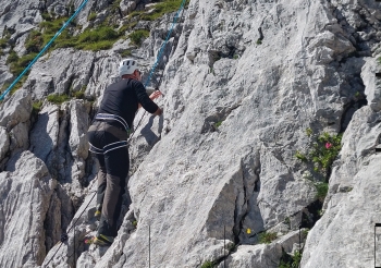 High Alpine Training – Climbing in Mountain Boots & Alpine Belay Techniques
