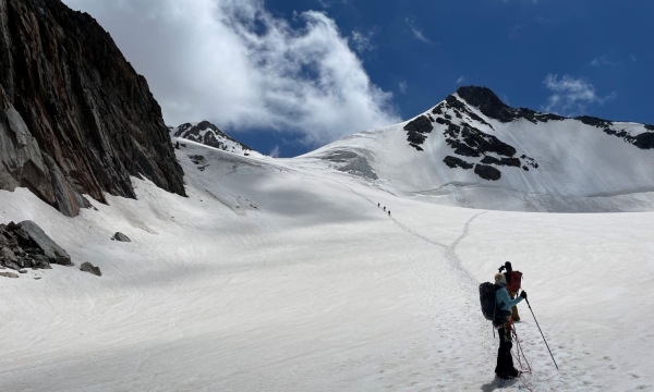 Ascent of the Wildspitze (3768m) via Breslauer Hut (2 days)
