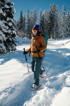 snowshoe tour to lake Seebensee